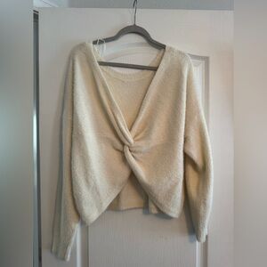 hollister off white sweater